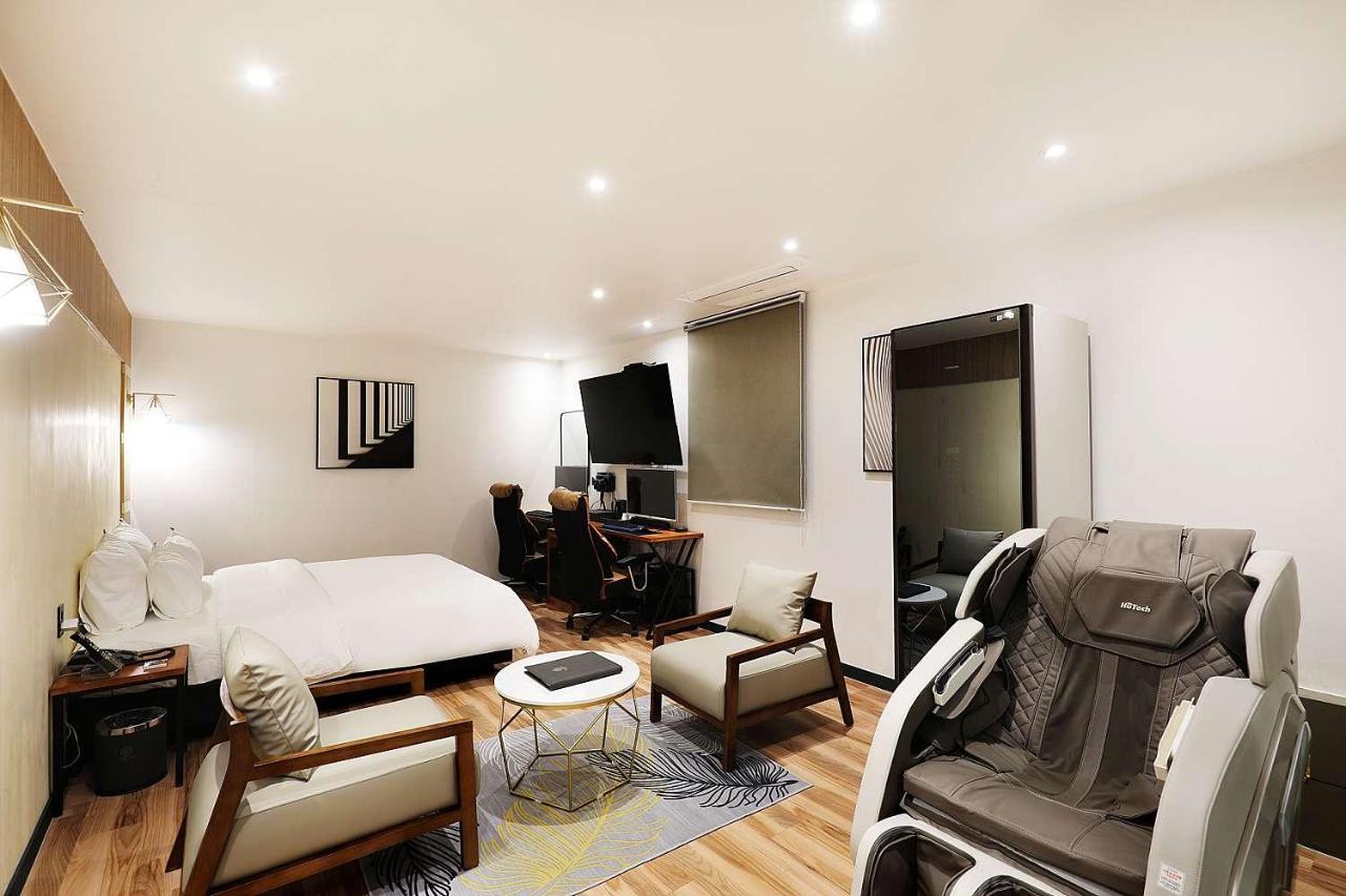 Mariposa Hotel Songtan Pyeongtaek Dış mekan fotoğraf