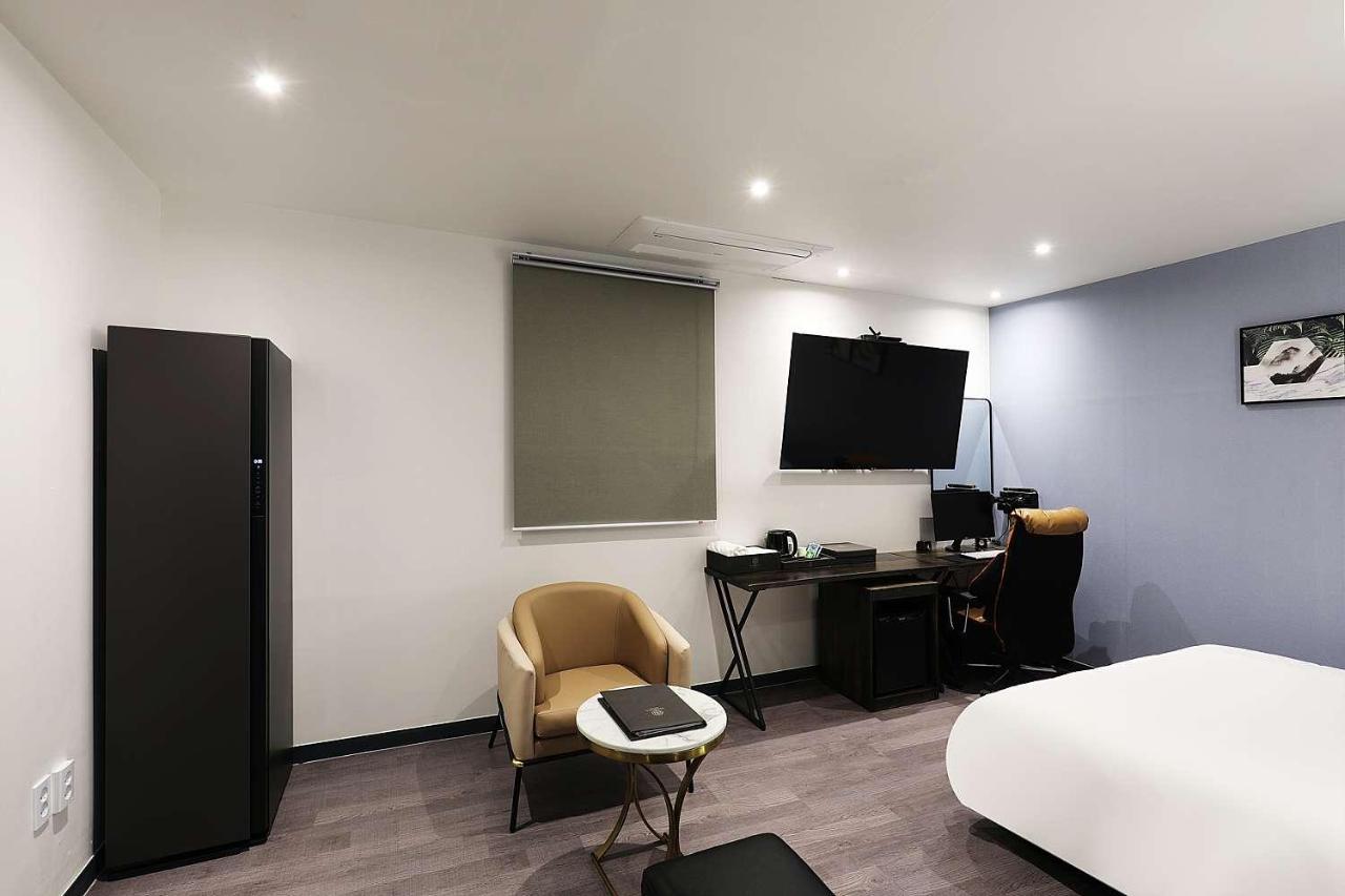 Mariposa Hotel Songtan Pyeongtaek Dış mekan fotoğraf